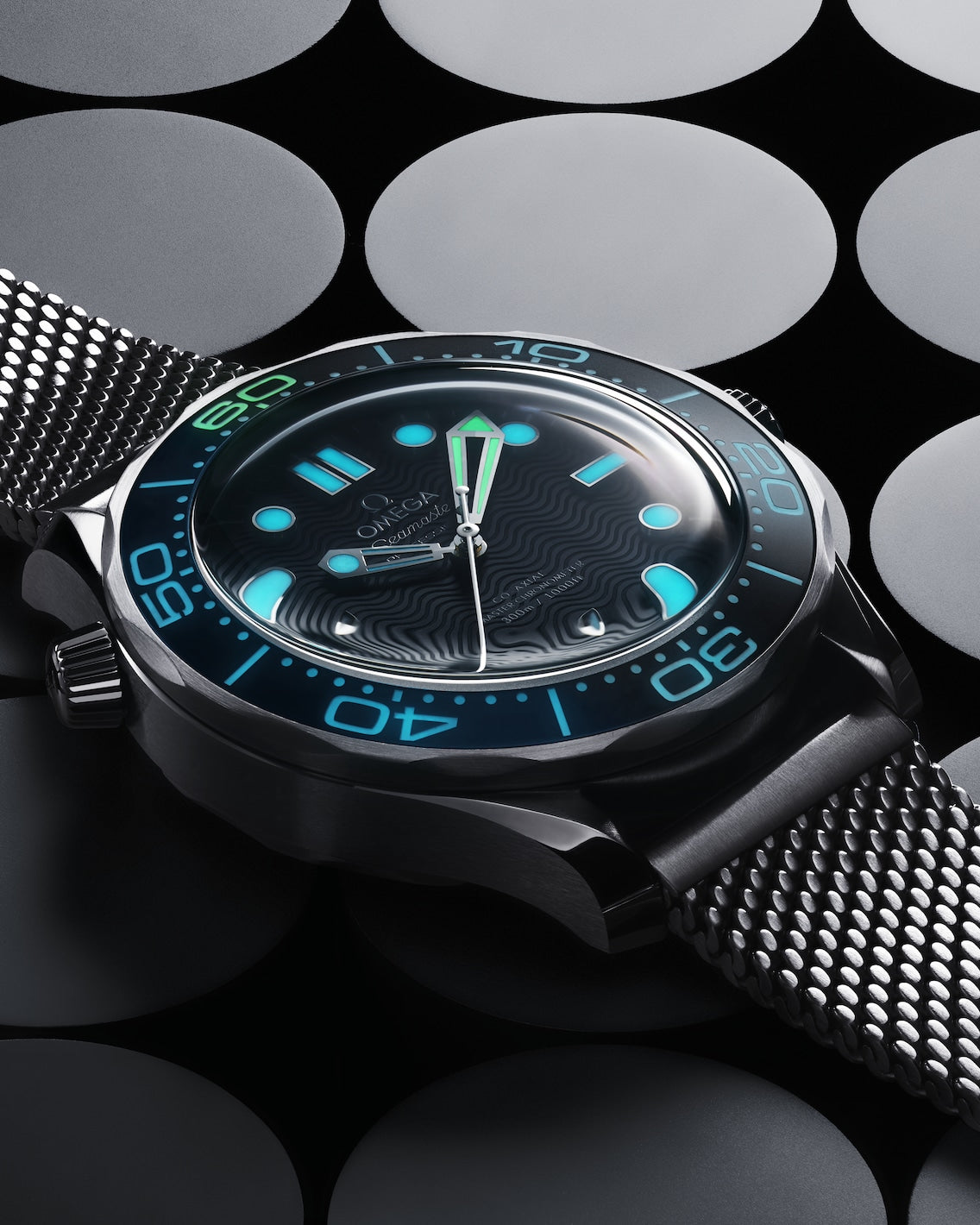 Omega-Seamaster “007 edition” Navy& White
